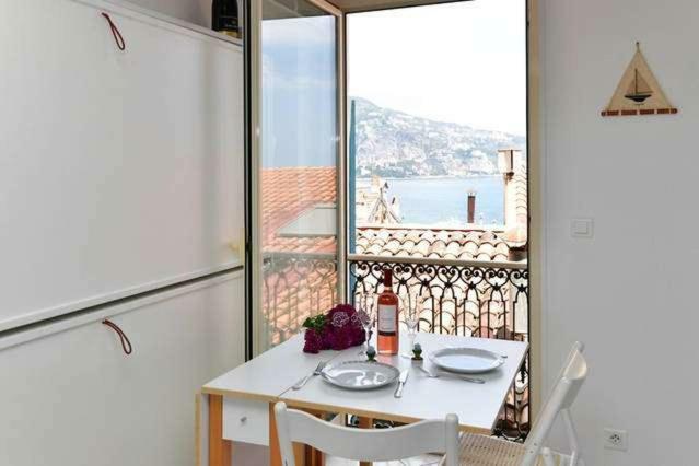 Apartamento Menton Nella Vecchia Citta Con Vista Mare Exterior foto