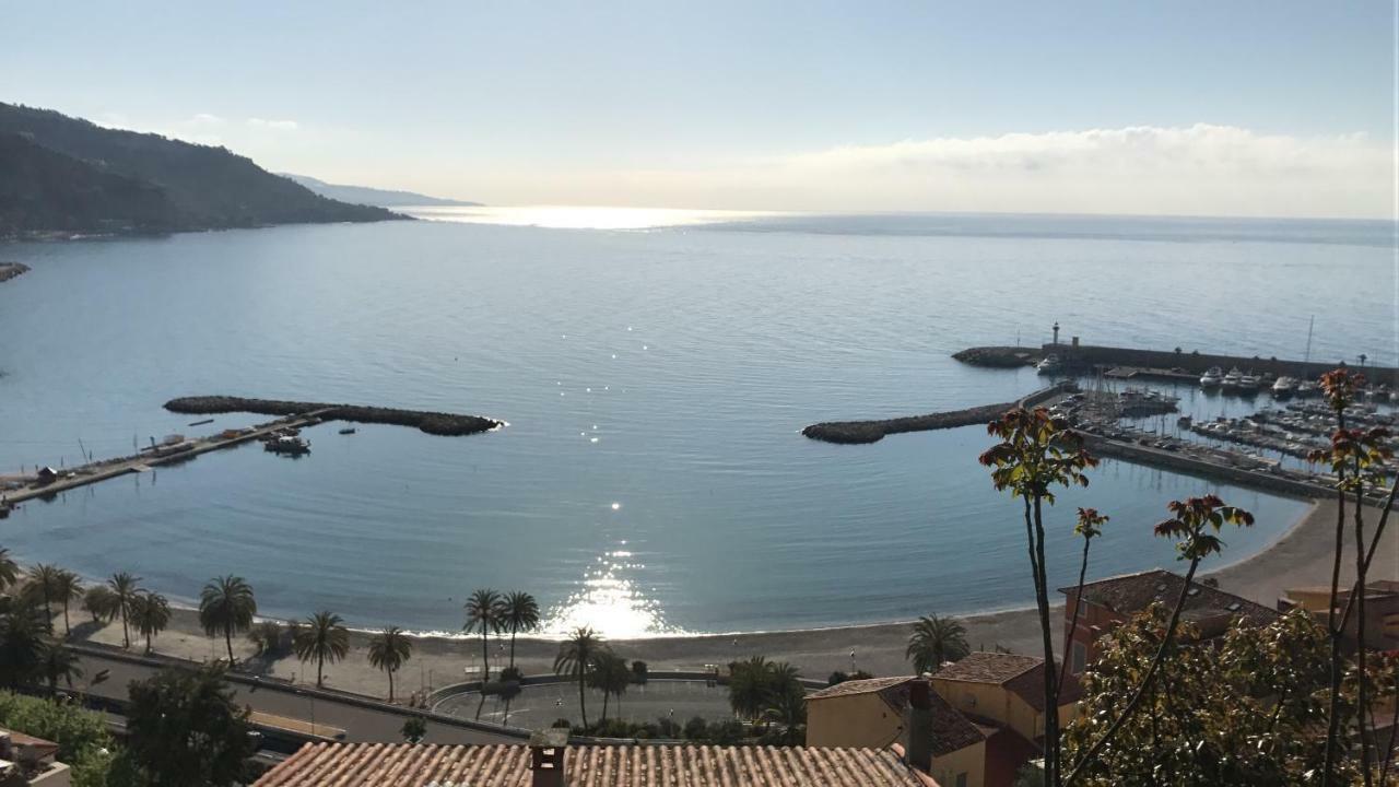 Apartamento Menton Nella Vecchia Citta Con Vista Mare Exterior foto